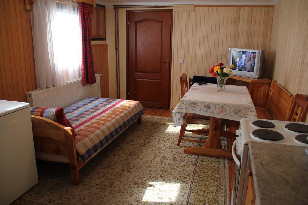 Apartmani U Borovoj Sumi Zlatibor Room photo